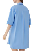 فستان إيفورا قصير بتصميم قميص